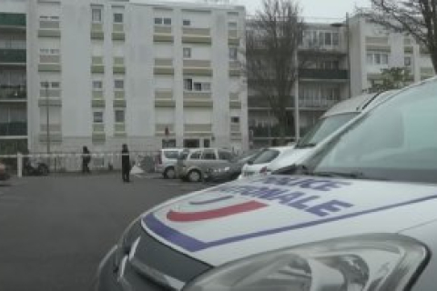 У Франції четверо дітей та їхня мати загинули у своєму будинку, батько перебуває під вартою (ВІДЕО)