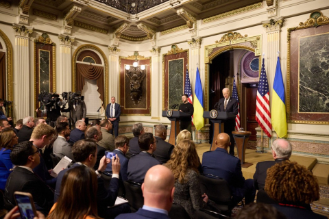 Сторонники помощи Украине пытаются изменить ситуацию в Конгрессе США