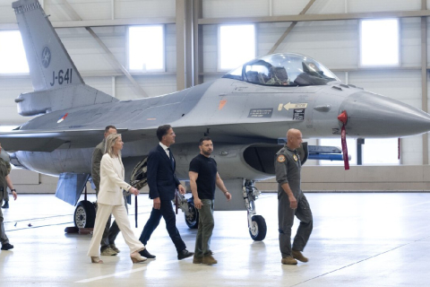 Вісімнадцять винищувачів F-16 передадуть Україні Нідерланди
