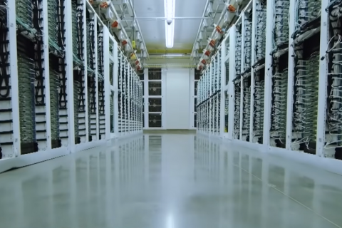 Експерти зі штучного інтелекту закликають посилити контроль за експортом чипів до Китаю (ВІДЕО)