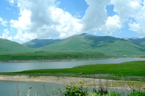 Путешествие по Армении: Пейзажи горной дороги из Еревана в Горис