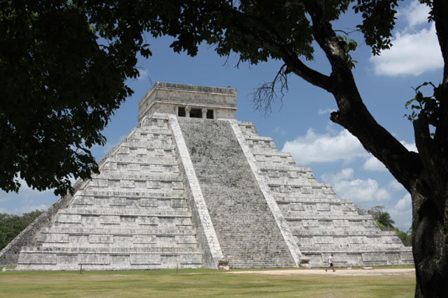 Календар майя: піраміда Чичен-Іца в Мексиці.