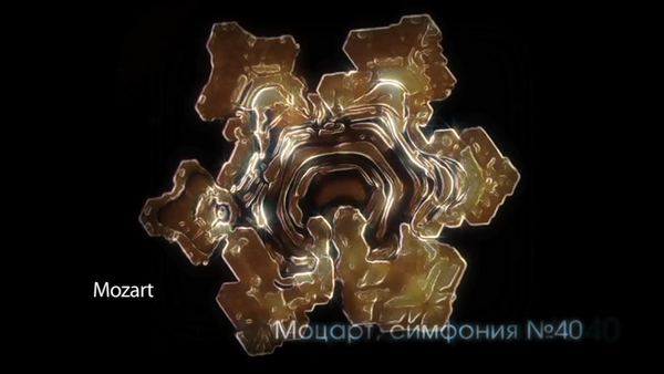 Структурована вода: при музиці Моцарта. Кадр з фільму «Water: The Great Mystery»