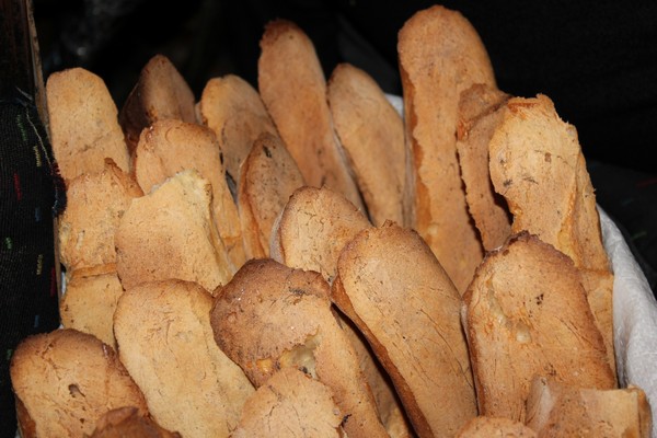 Особливий у грузинській кухні навіть хліб. Фото: Наталія Стрига
