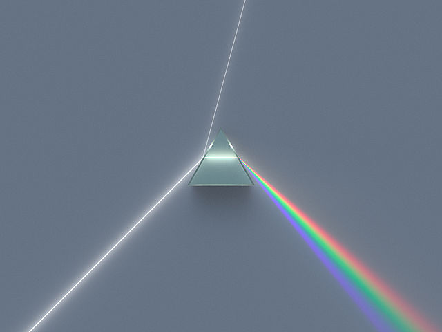 640px-Dispersive_Prism_Illustration_by_Spigget.jpg