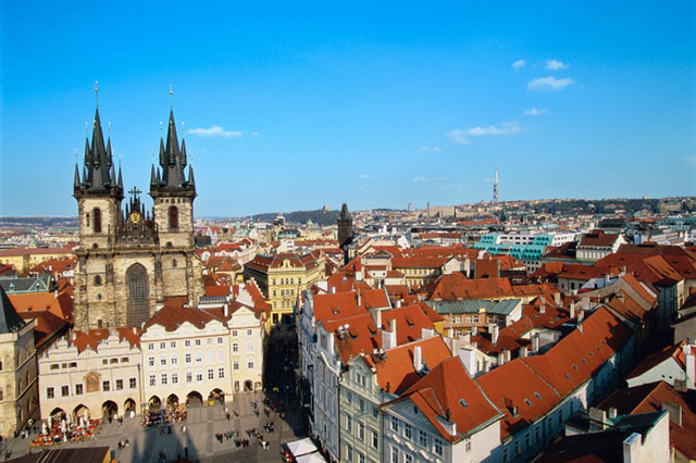 Визначні пам’ятки Праги: краєвид міста із ратуші. Фото: Photos.com