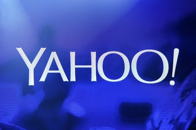 Логотип Yahoo, показанный на экране во время приветственной речи президента и генерального директора Yahoo Мариссы Майер на выставке International CES 2014 в Лас-Вегасе, 7 января 2014 года