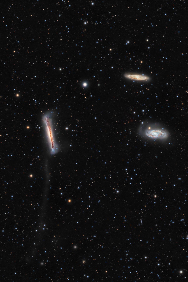 Фотографії космосу. Приливний хвіст галактики NGC 3628. Фото: Thomas V. Davis/tvdavisastropix.com
